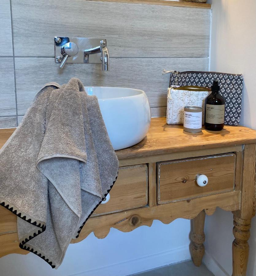 Le Pool House Bed & Breakfast Nîmes Dış mekan fotoğraf